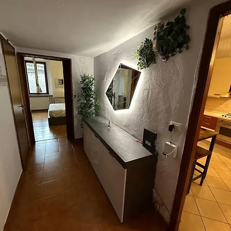 Lovely Central 2-Bedroom Apartment-3